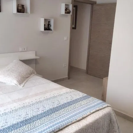 Apartamentos La Fuente Ribadeo Exterior foto